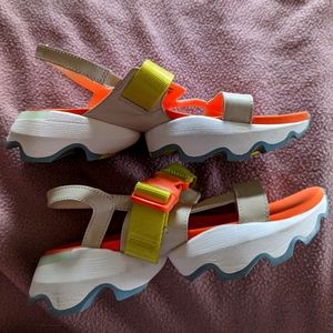 Sorel Kinetic sandals
